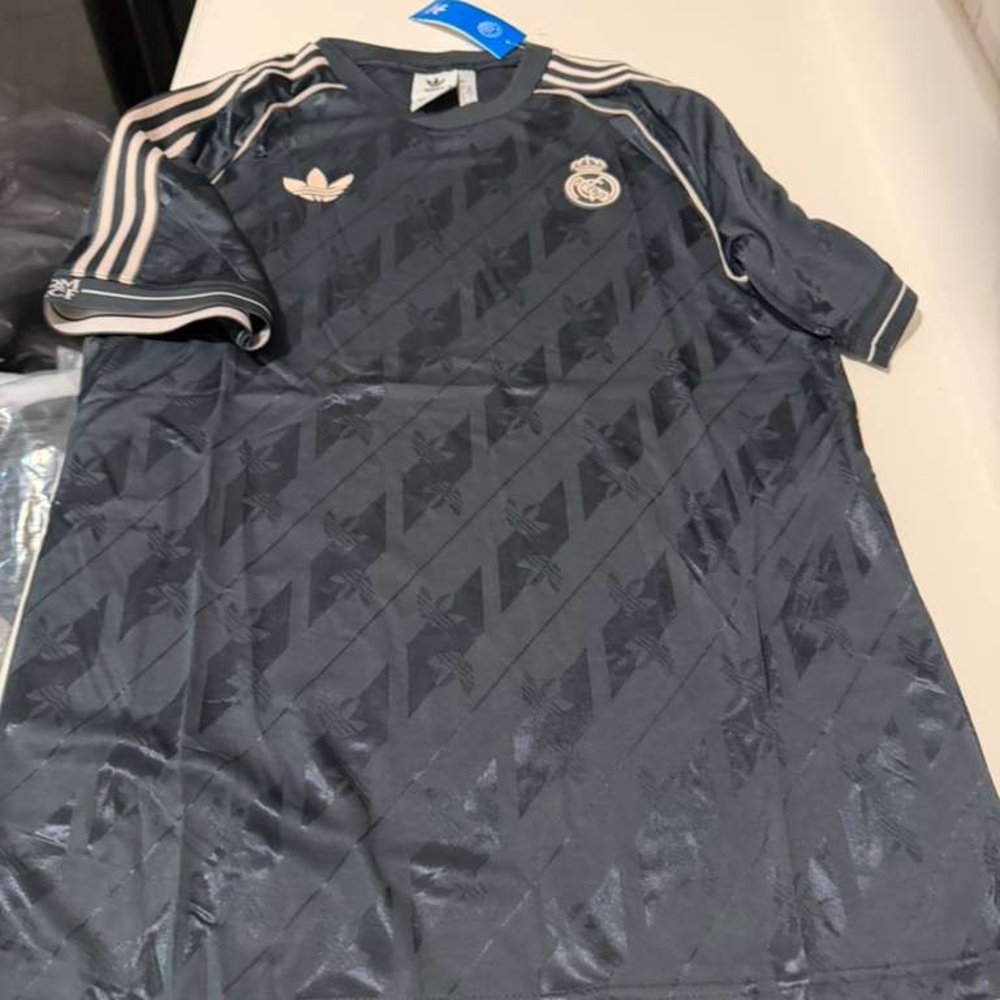 Black Real Madrid Jersey Size XL